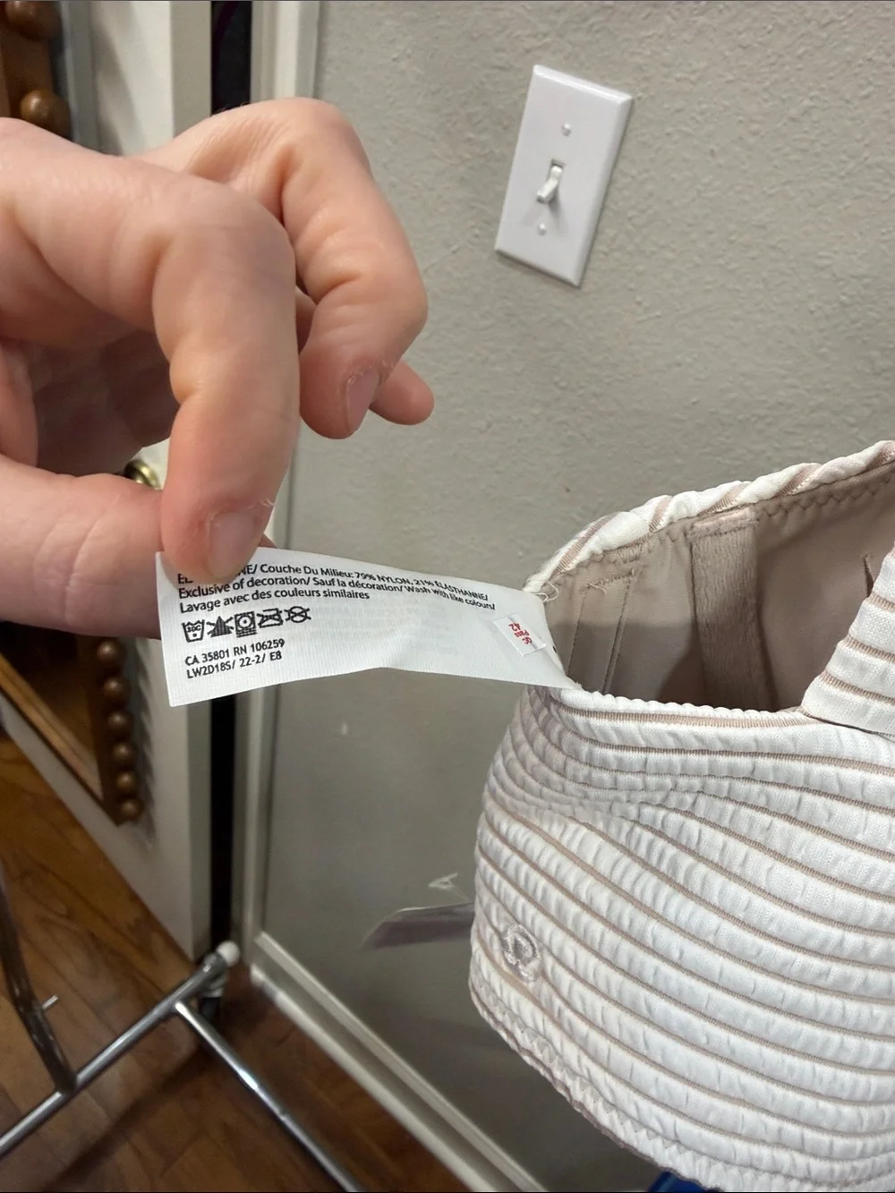 046. Lululemon Smocked Swim Top *B/C Cup Hyper Stripe White Pink Bliss